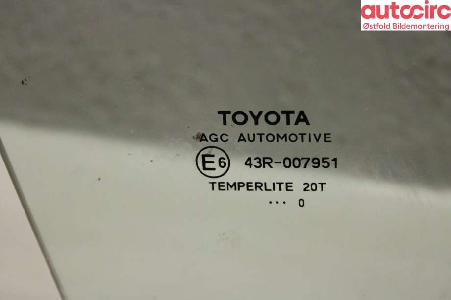 Siderute høyre foran til Toyota Yaris 2020-->> (Type IV) (TOYOTA|68101K0010|)