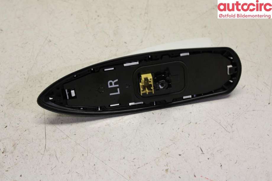 Antenne navigasjon til Toyota Yaris 2020-->> (Type IV)  (TOYOTA|86077K0010A3|867600D010|)
