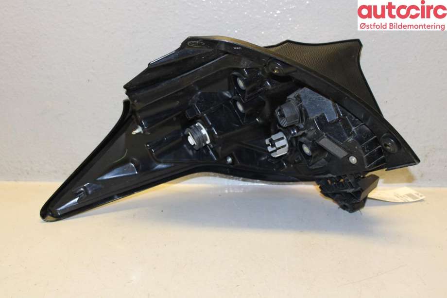 Baklykt venstre til Toyota Yaris 2020-->> (Type IV)  (TOYOTA|81561K0040|)