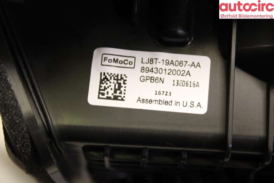 Bilstereo høyttaler til Ford Mustang Mach-e 2020-->>  (FORD (US)|2476761|)