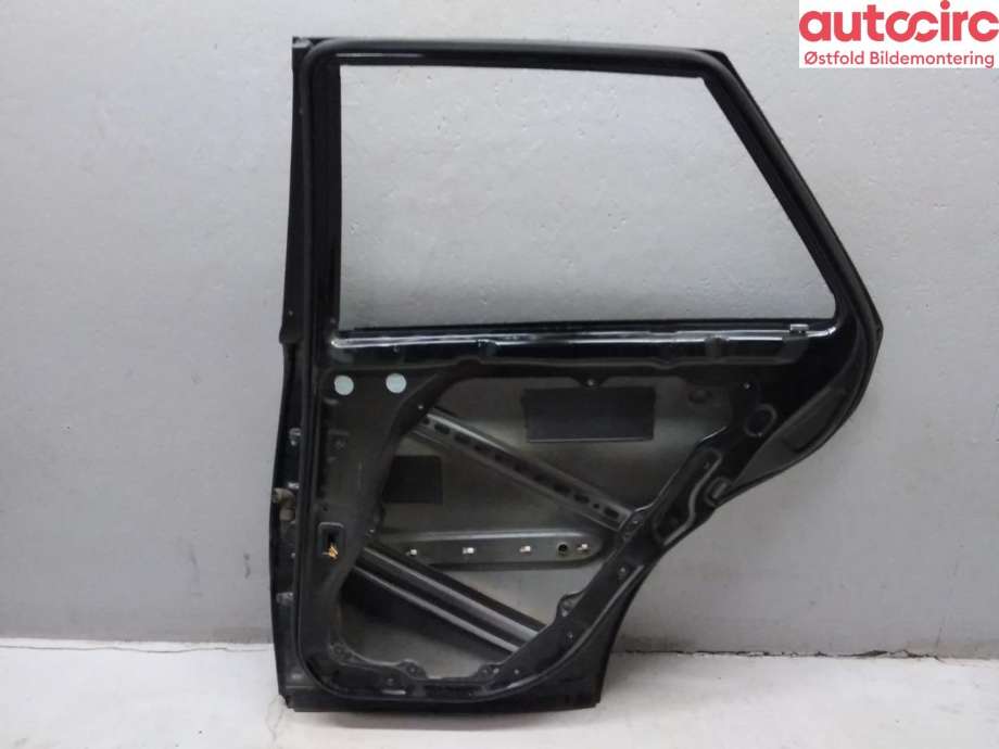 Dør høyre bak til Mercedes ML 2005-2011 (W164) (W164) (MERCEDES|A 164 730 02 05|)