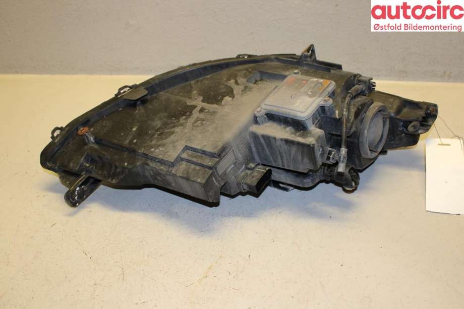 Frontlykt venstre halogen til Tesla Model S 2013-2016 (Fase 1)  (TESLA|6005910-00-B|)