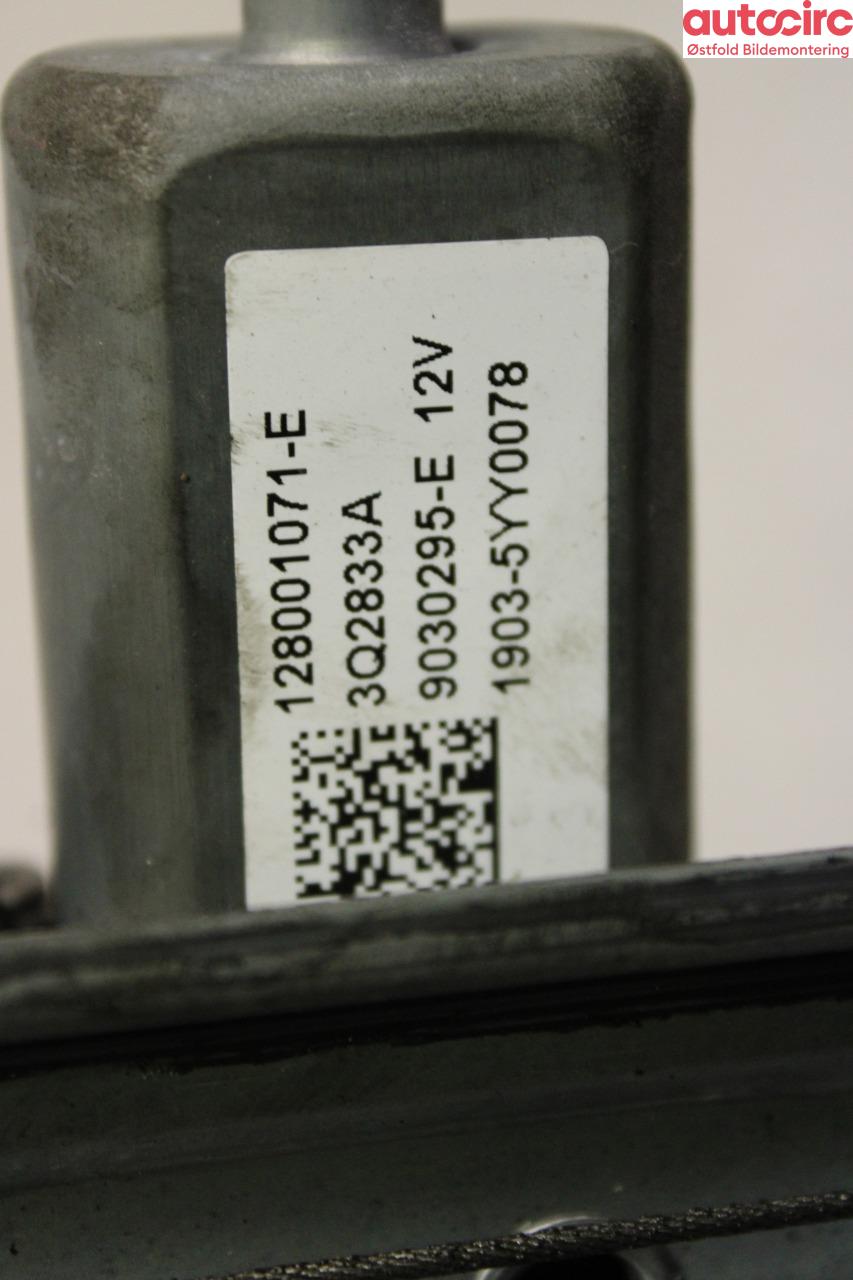 Ruteheis høyre til Opel Vivaro B 2014-2019  (OPEL|93867657|)