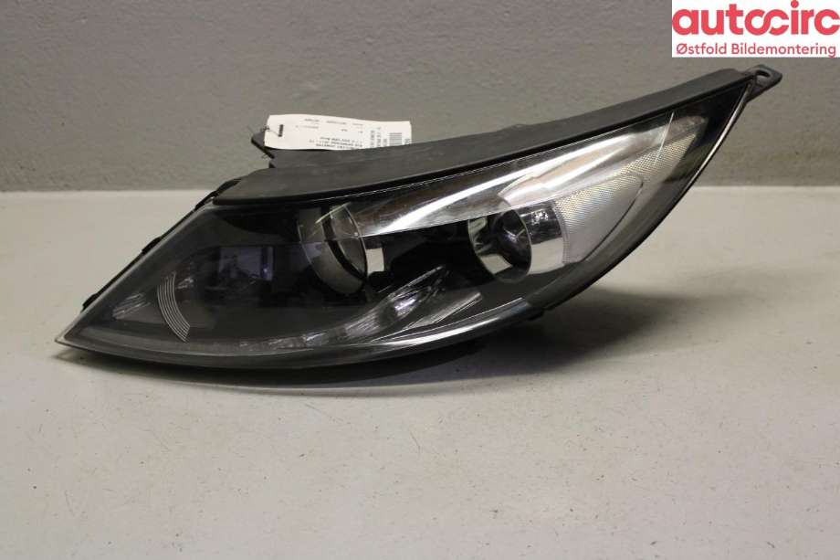 Frontlykt venstre halogen til Kia Sportage, 2010-2016 (Type III)  (KIA|921013U111)