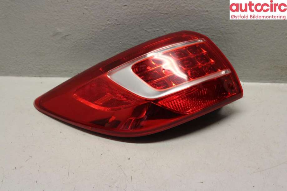 Baklykt venstre til Kia Sportage, 2010-2016 (Type III)  (KIA|924013W010)
