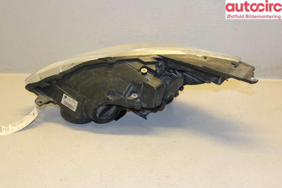 Frontlykt høyre halogen til Ford C-Max 2010-2015 (Type II, Fase 1)  (FORD|1801884|)