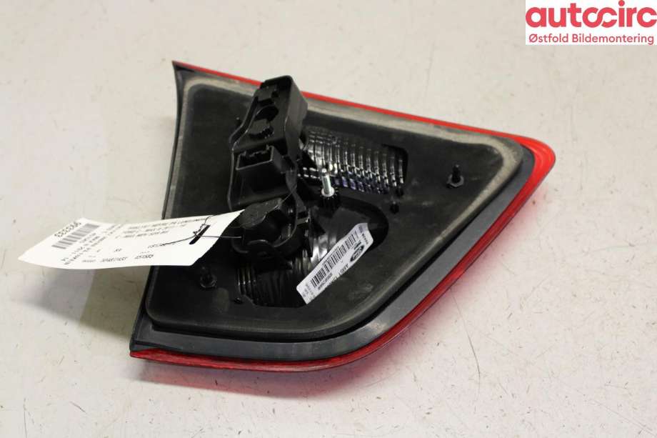 Baklykt høyre indre til Ford C-Max 2010-2015 (Type II, Fase 1)  (FORD|1861698|)