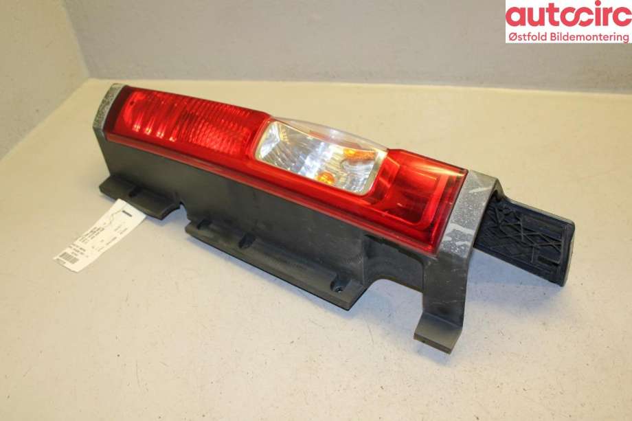 Baklykt høyre til Opel Vivaro A 2006-2014  (OPEL|)