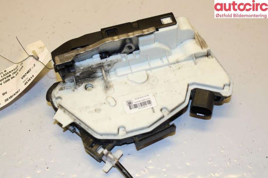 Låsekasse høyre til Škoda Superb 2008-2015 (Type II)  (SKODA|1S4 839 015 B|)