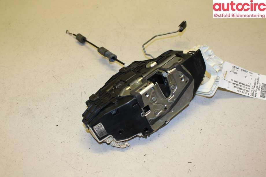 Låsekasse høyre foran til Mercedes S-Klasse, 2005-2013 (W221) (W221) (MERCEDES|A 221 720 46 35)