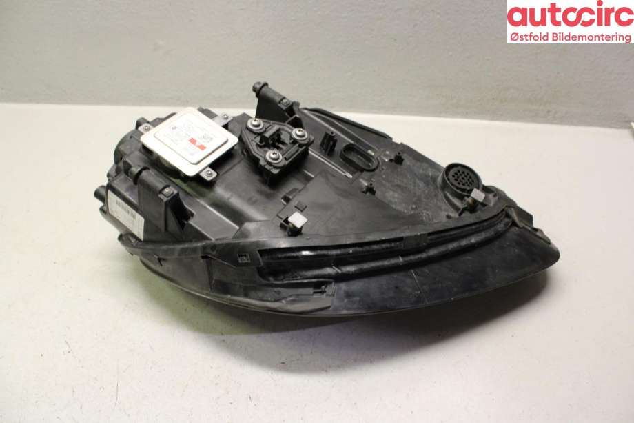 Frontlykt venstre halogen til Porsche Cayenne 2010-2017 (92A) (92A) (PORSCHE|958 631 175 30|)