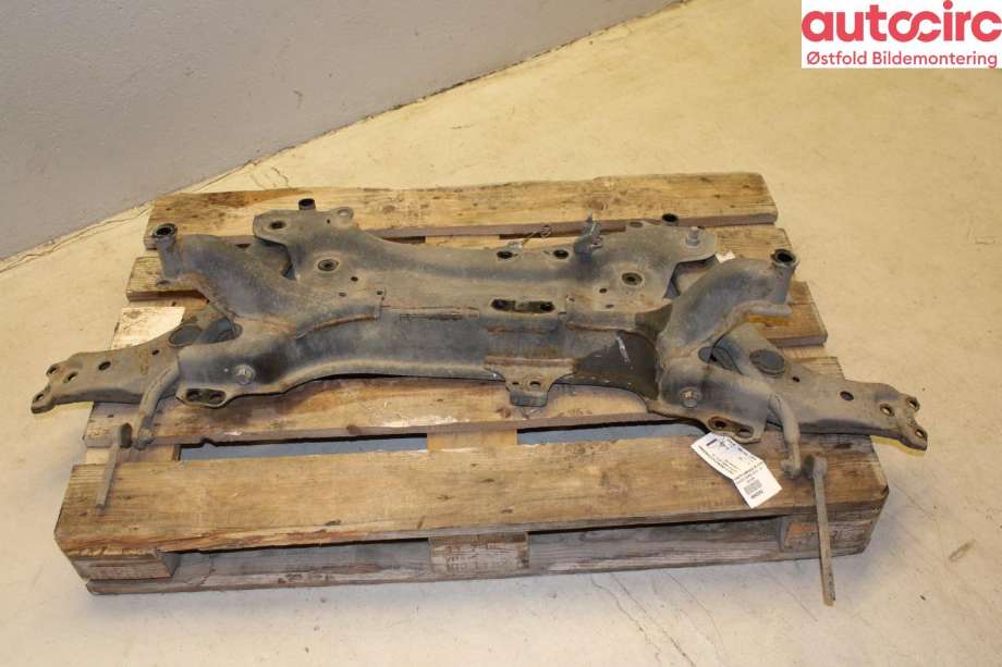 Travers foran hoved til Toyota Auris, 2013-2015 (Type II, Fase 1)  (TOYOTA|5120102102)