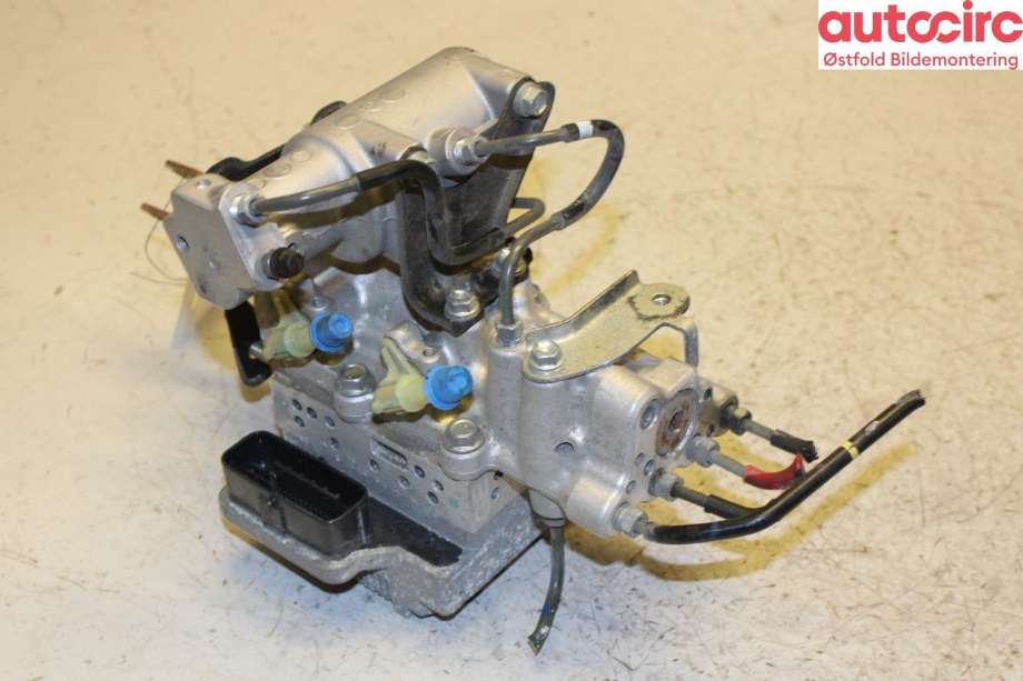 ABS sentral til Toyota Auris 2013-2015 (Type II, Fase 1)  (TOYOTA|)