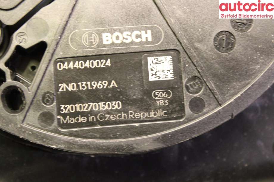 AdBlue tank til VW Transporter / Caravelle 2019-->> (T6.1) (T6.1) (VOLKSWAGEN|7E0 131 877 J|7E0 131 877 K|)