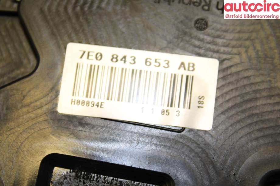 Låsekasse venstre til VW Transporter / Caravelle 2009-2015 (Fase 2) (T5) (T5) (VOLKSWAGEN|7E0 843 653 BT||7E0 843 653 AB)