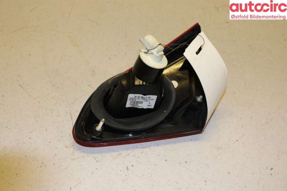 Baklykt venstre indre til Nissan Qashqai 2010-2014 (Type I, Fase 2) (NISSAN|26555BR01A|)