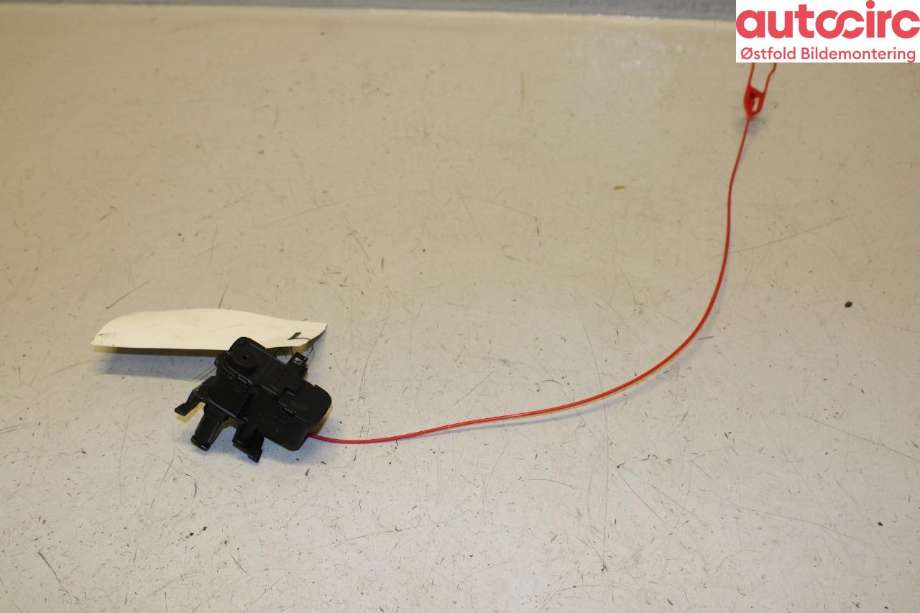 Batterilader inntak/luke til Porsche Cayenne, 2010-2017 (92A) (92A) (PORSCHE|8K0862153J)