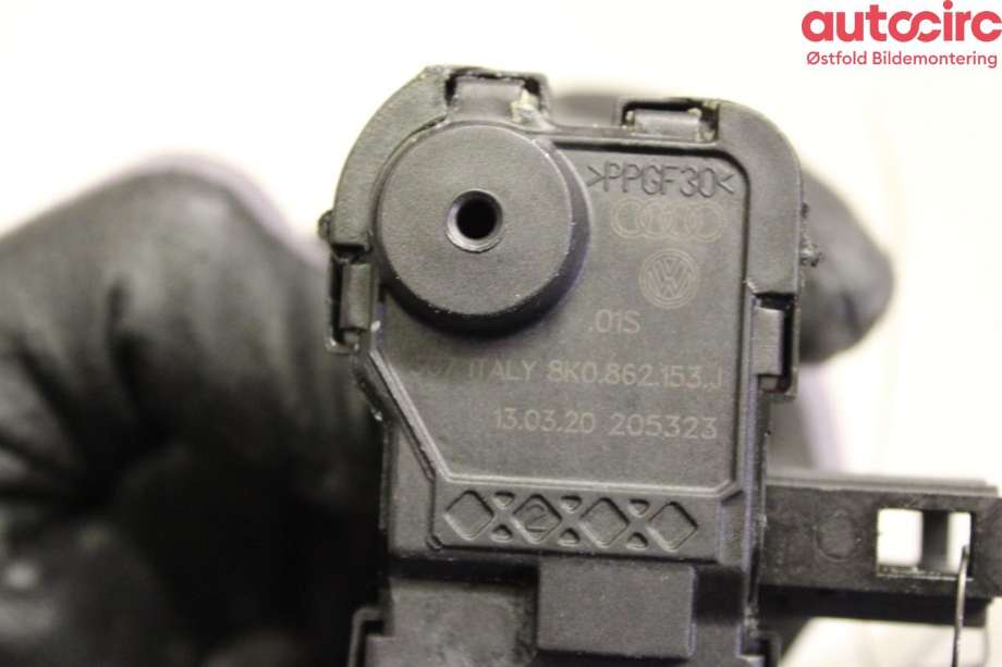 Batterilader inntak/luke til Porsche Cayenne 2010-2017 (92A) (92A) (PORSCHE|8K0862153J|)