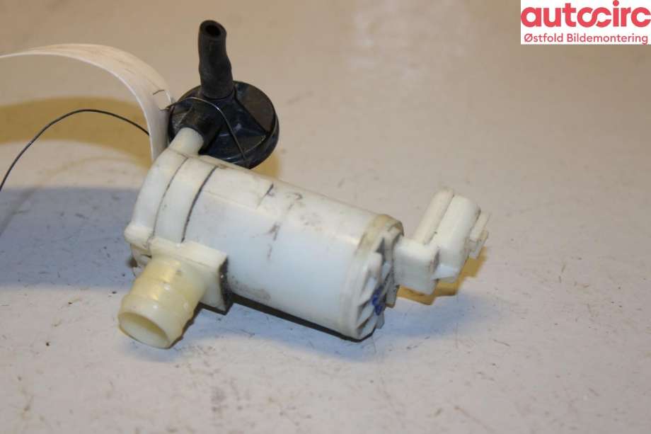 Spylerpumpe foran til Nissan Leaf 2011-2017 (Type I)  (NISSAN|)