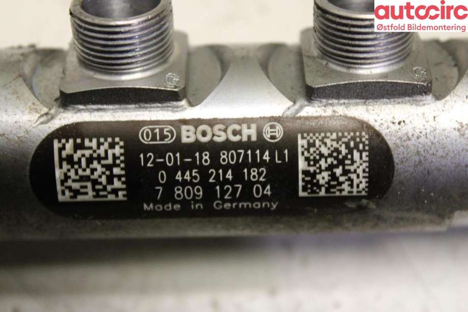 Dyseskinne (fuelrail) til BMW 1-Serie 2011-2015 (Fase 1) (F20/F21) (F20/F21) (BMW|13 53 7 809 127|)