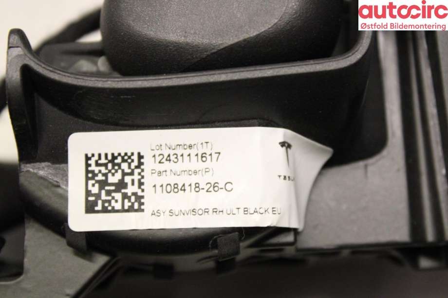 Solskjerm til Tesla Model X 2016-->>  (TESLA|1108418-26-C|)