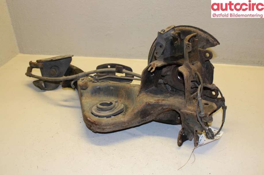 Hjulspindel høyre bak til Nissan Qashqai 2007-2010 (Type I, Fase 1)  (NISSAN|55501JD00A|)