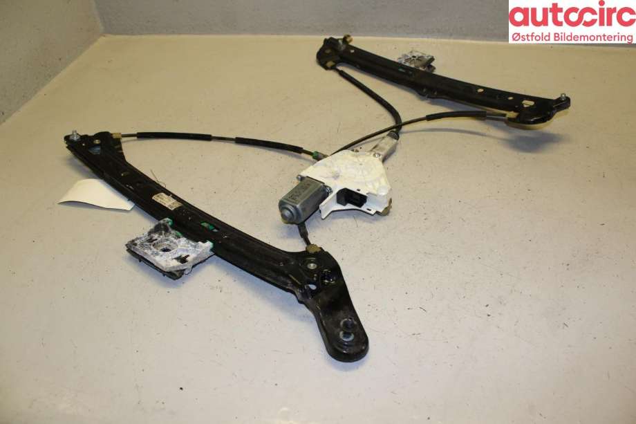 Ruteheis venstre foran til Audi A7 2010-2014 (Type I, Fase 1)  (AUDI|4G8 837 461 A|)
