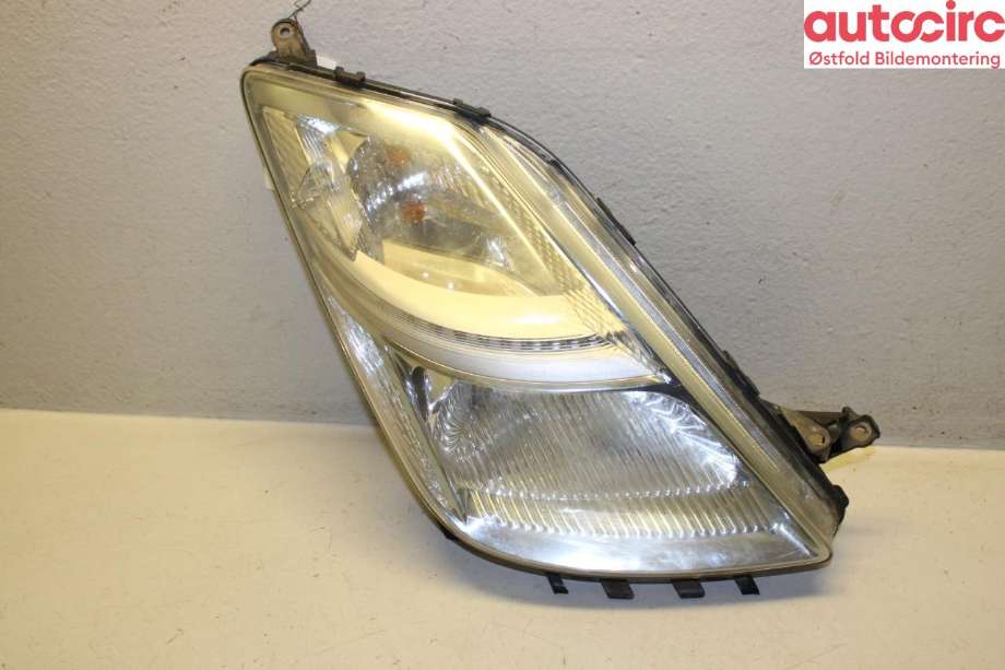 Frontlykt høyre halogen til Toyota Prius, 2004-2009 (Type II) (COMBI) (COMBI) (TOYOTA|8113047181)