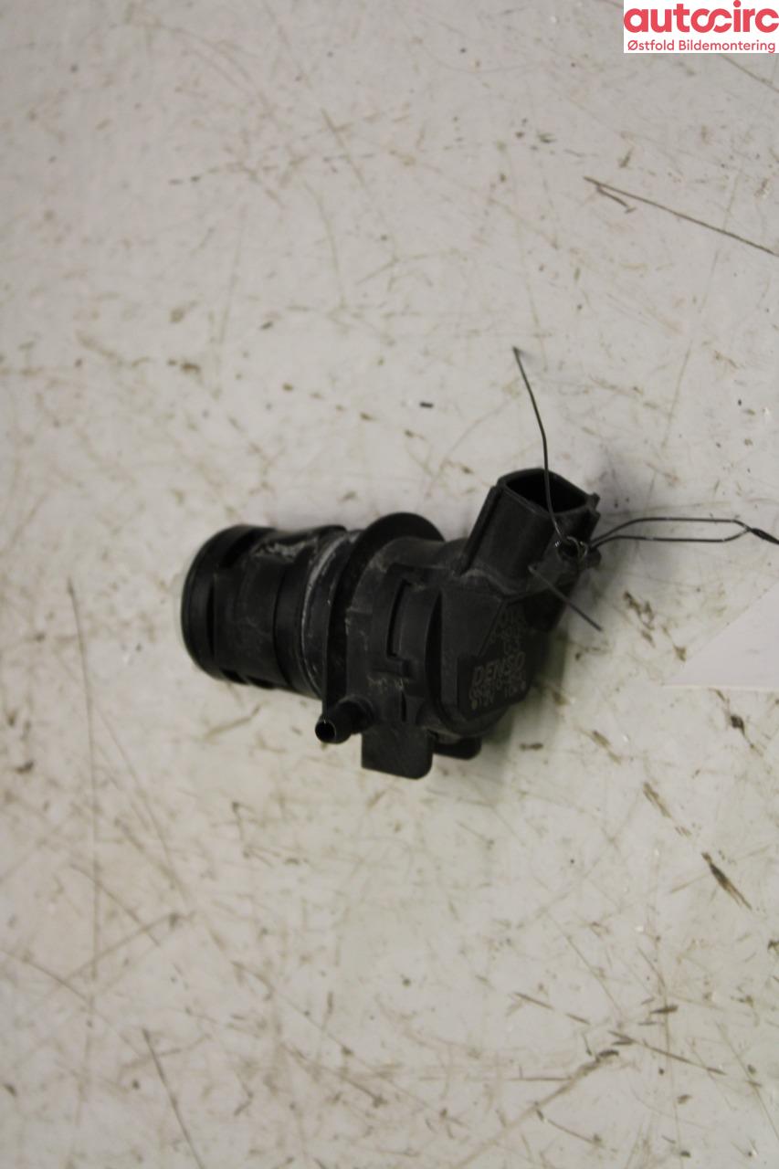 Spylerpumpe foran til Toyota Prius, 2004-2009 (Type II) (COMBI) (COMBI) (TOYOTA|8533060190)
