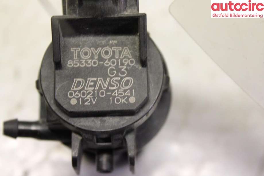 Spylerpumpe foran til Toyota Prius 2004-2009 (Type II) (COMBI) (COMBI) (TOYOTA|8533060190|)