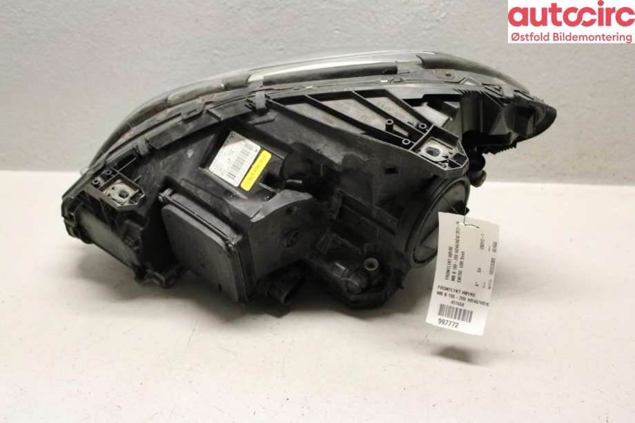 Frontlykt høyre halogen til Mercedes B-Klasse 2011-2018 (W246) (W246) (MERCEDES|A 246 820 02 39|)