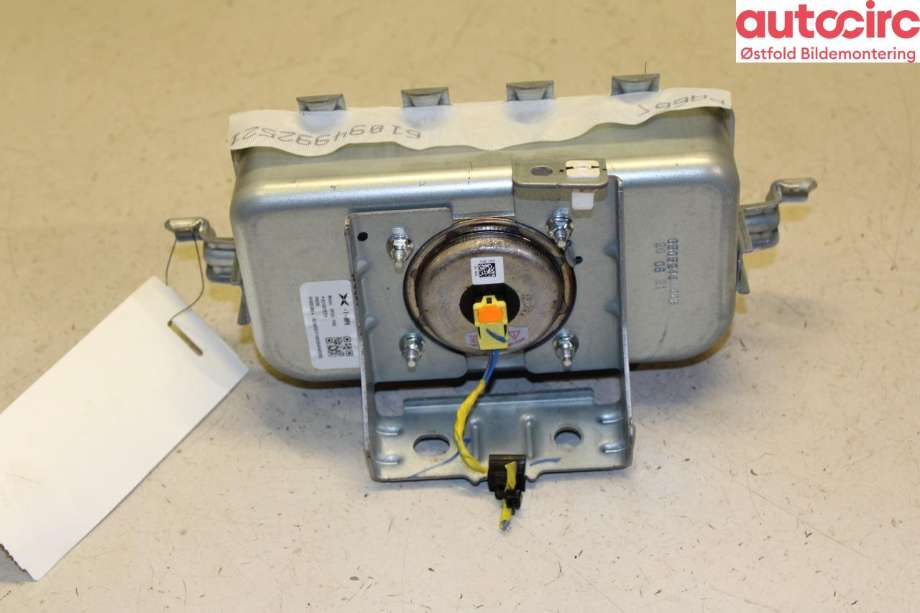 Airbag passasjer til XPeng P7 2021-->>  