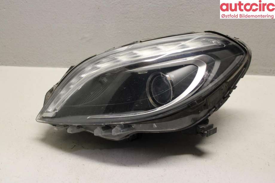 Frontlykt venstre halogen til Mercedes B-Klasse 2011-2018 (W246) (W246) (MERCEDES|A 246 820 01 39|)