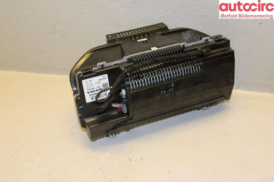 Instrumentpanel til Volvo V90 / V90 CC / S90 2016-->>  (VOLVO|36051308|)