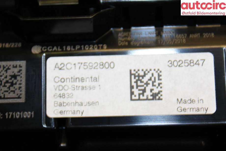 Instrumentpanel til VW T-Roc 2017-->>  (VOLKSWAGEN|17A 920 790 A|)