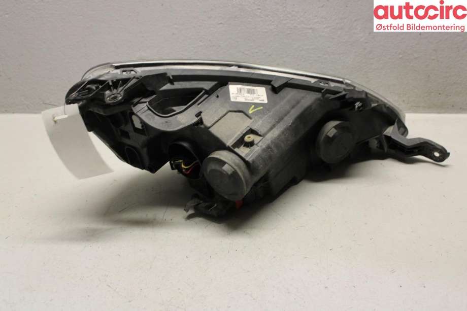 Frontlykt venstre halogen til Peugeot Expert 2007-2016 (Type II)  (PEUGEOT|6208 L0|)