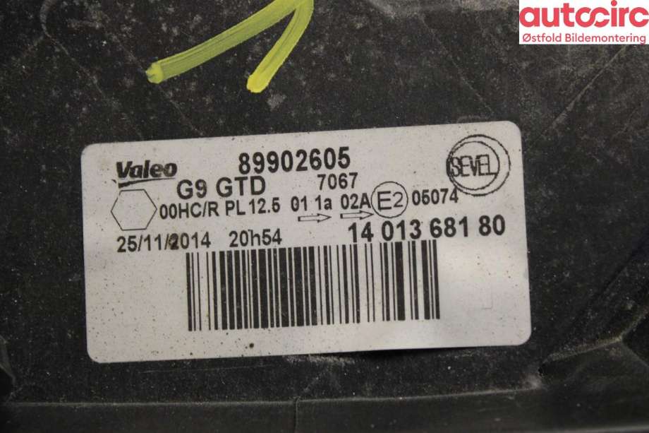 Frontlykt venstre halogen til Peugeot Expert 2007-2016 (Type II)  (PEUGEOT|6208 L0|)