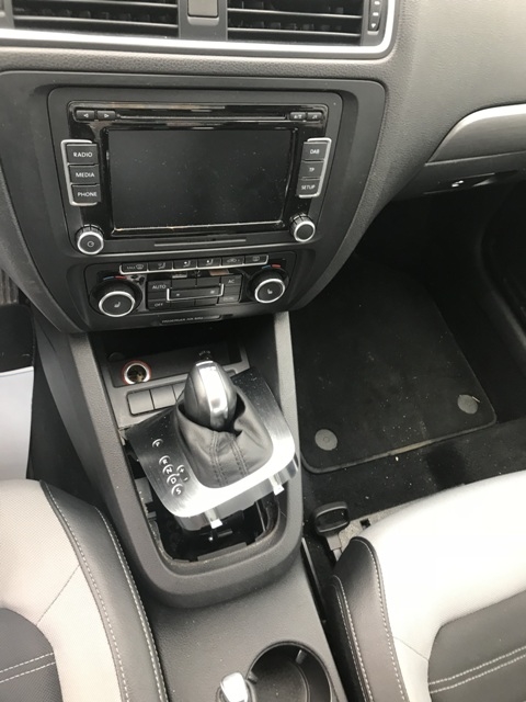 VW Jetta 2011-->> , Motorkode: CAYC, Girkassekode: 