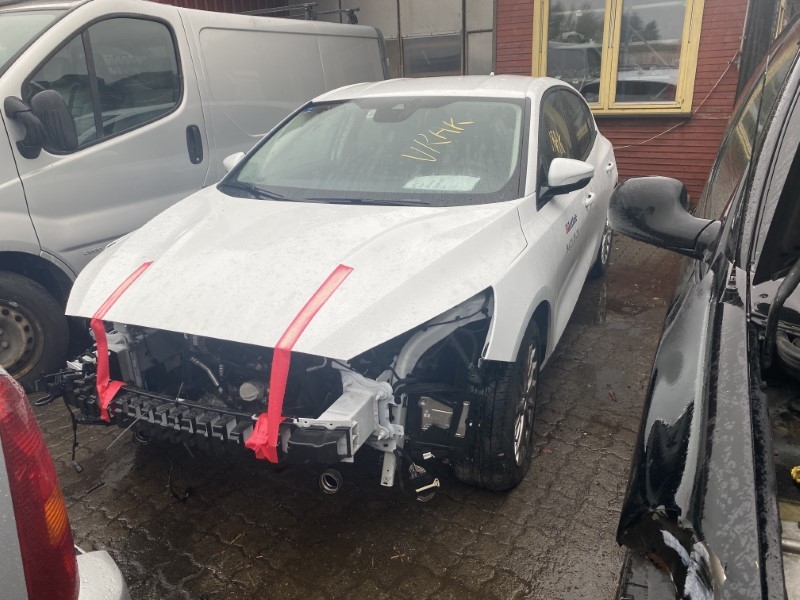 Ford Focus 2018-->> (Type IV) , Motorkode: B3DA, Girkassekode: 