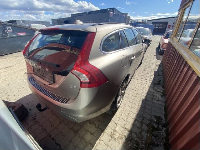 Volvo V60/V60 CC 2013-2018 (Type I, Fase 2) , Motorkode: D4162T, Girkassekode: 
