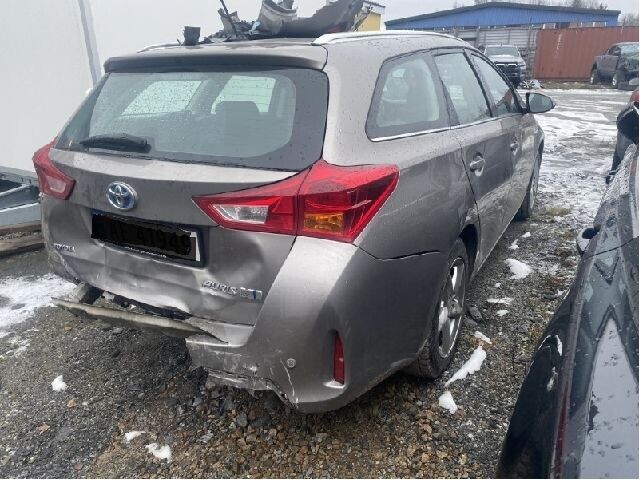 Toyota Auris 2013-2015 (Type II, Fase 1) , Motorkode: 2ZR-FXE, Girkassekode: 
