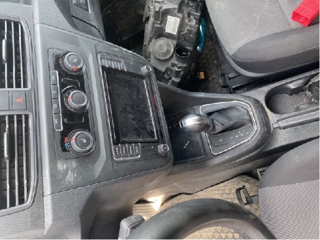 VW Caddy 2015-2020 (Type III, Fase 3) , Motorkode: DJKD, Girkassekode: 