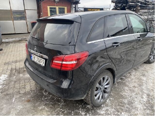 Mercedes B-Klasse 2011-2018 (W246) (W246), Motorkode: EM0004, Girkassekode: 