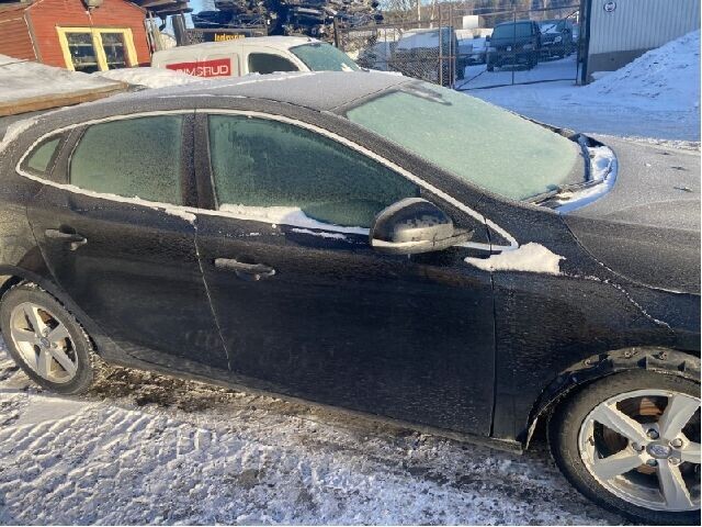 Volvo V40 2012-2019 , Motorkode: D4162T, Girkassekode: 