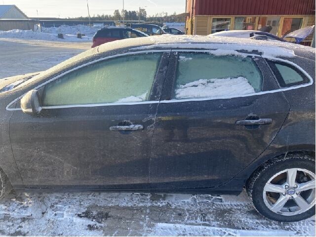 Volvo V40 2012-2019 , Motorkode: D4162T, Girkassekode: 