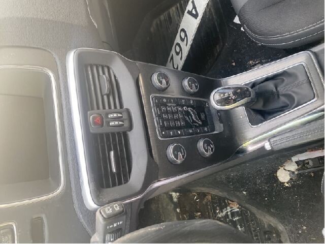 Volvo V40 2012-2019 , Motorkode: D4162T, Girkassekode: 