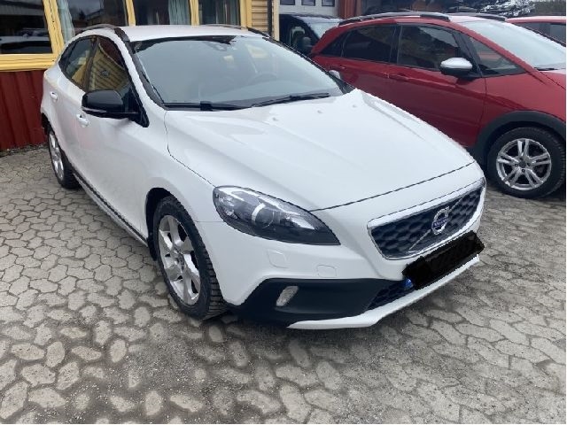 Volvo V40 2012-2019 , Motorkode: D4162T, Girkassekode:
