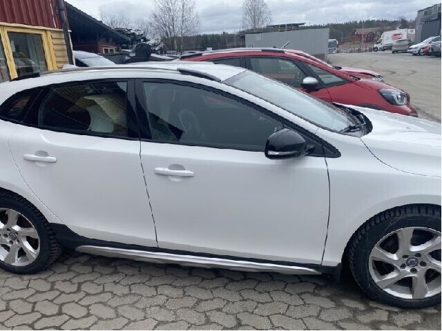 Volvo V40 2012-2019 , Motorkode: D4162T, Girkassekode: