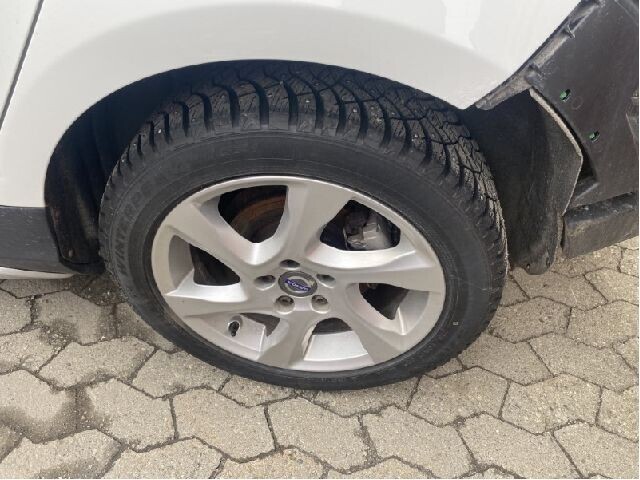 Volvo V40 2012-2019 , Motorkode: D4162T, Girkassekode:
