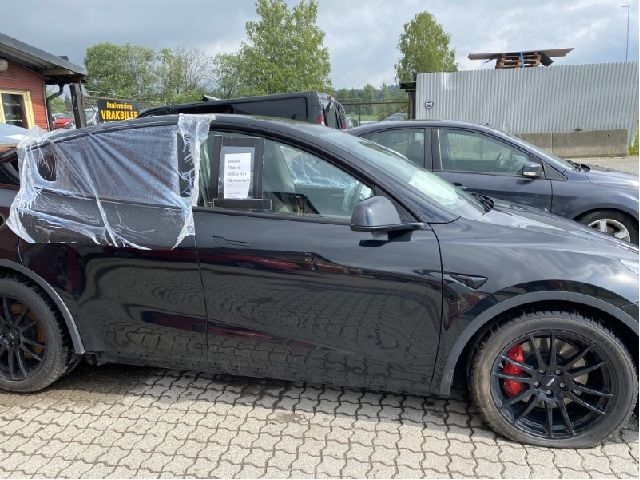 Tesla Model Y 2021-2024 (Type I) , Motorkode: , Girkassekode: 